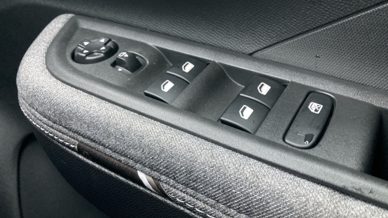 Vauxhall Frontera 83kW GS 44kWh 5dr Auto Electric Estate